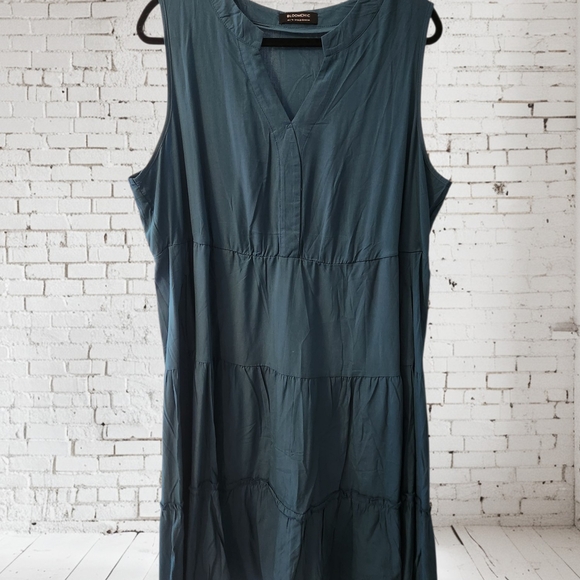 Teal Sleeveless Dress - Picture 1 of 8